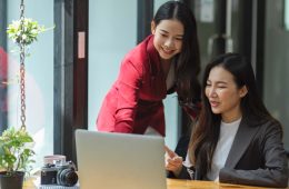 Bagaimana Website Membantu Pengambilan Keputusan Bisnis